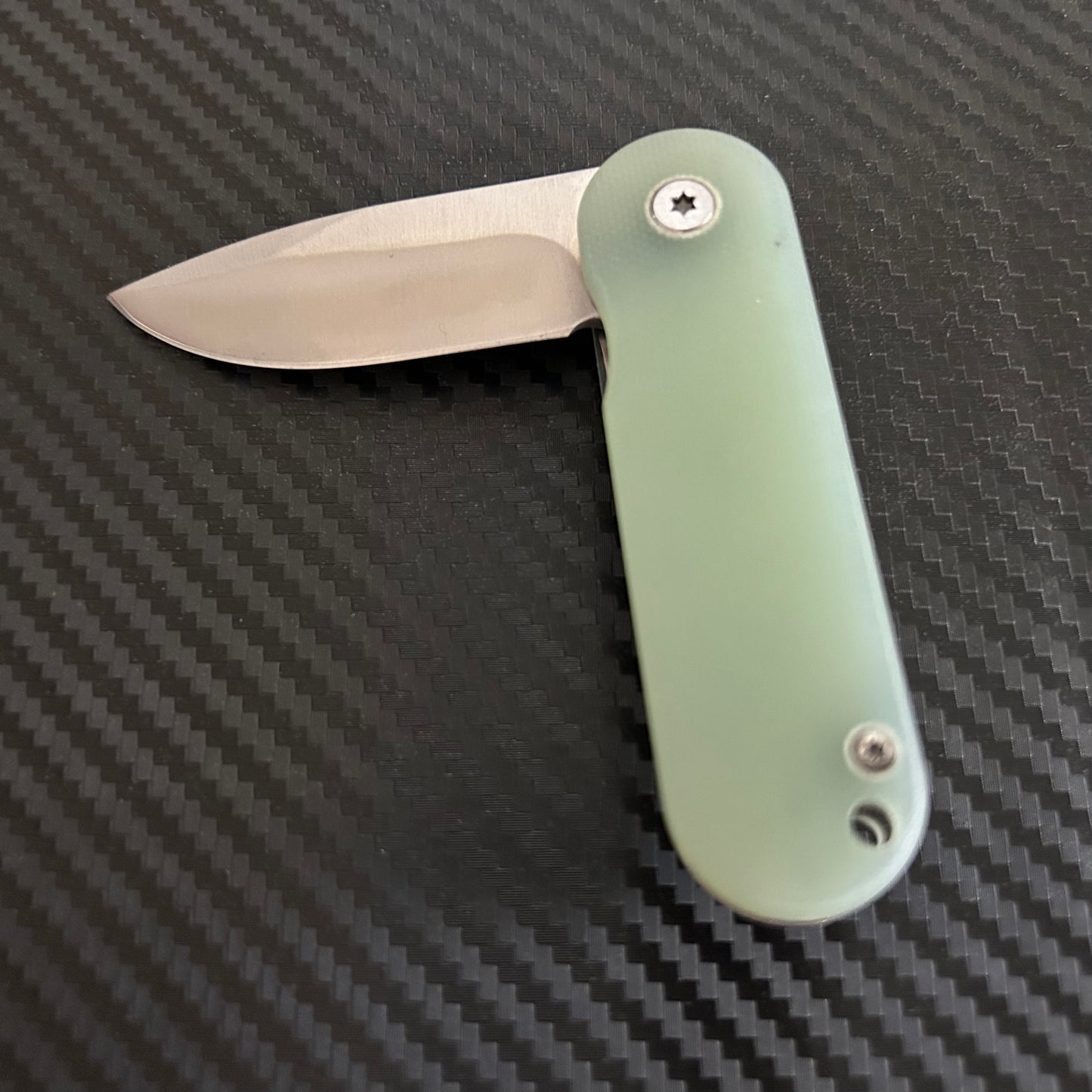 ElitEdge Emerald Green Mini Folding Pocket Knife: Ball Bearing, Stainless Steel Blade