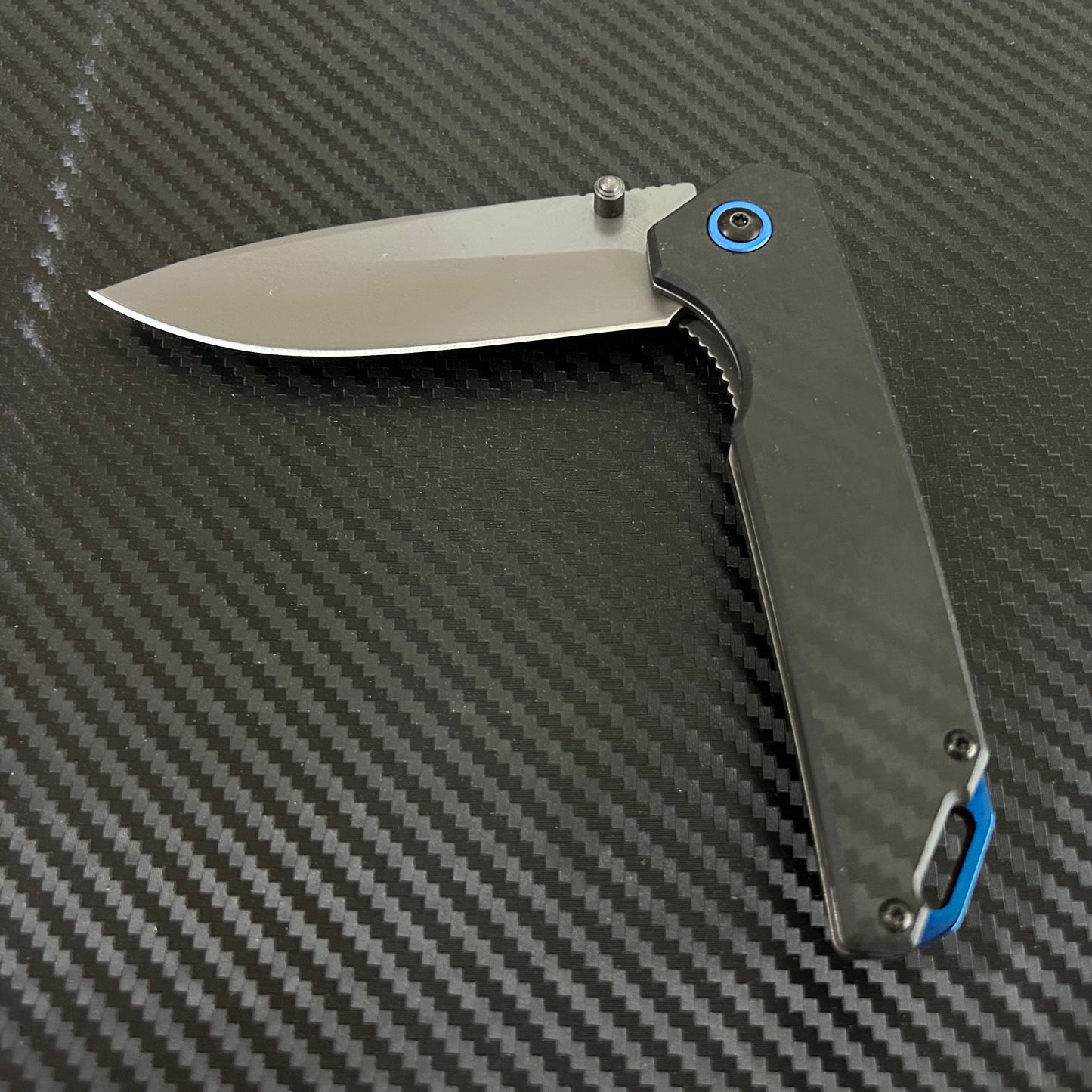 ElitEdge 8.75” Blue Black Carbon Fiber Cute Ball Bearing Open Blade Folding Pocket Knife. Hunting, Camping, Cute Knife. Cool Knife